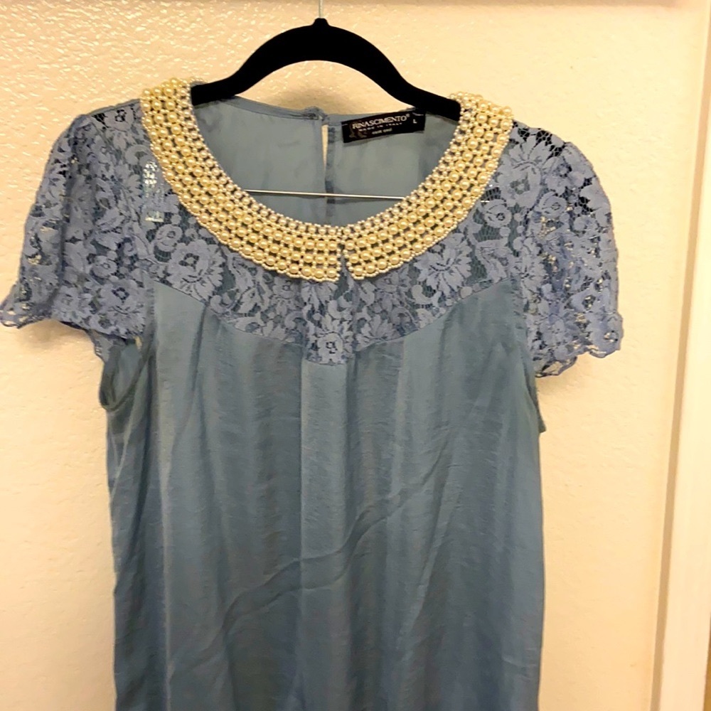Beautiful Italian blouse. Very soft fabric, in good condition